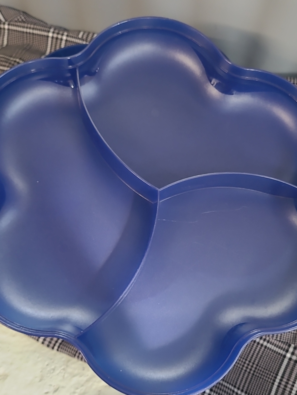 Tupperware Chip 'N Dip Set - Picture 3 of 6